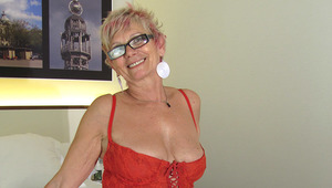 Horny cougar lady playing with herself 
