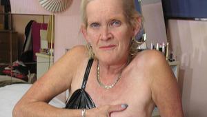 horny dutch older skank showing her soaking wet snatch 